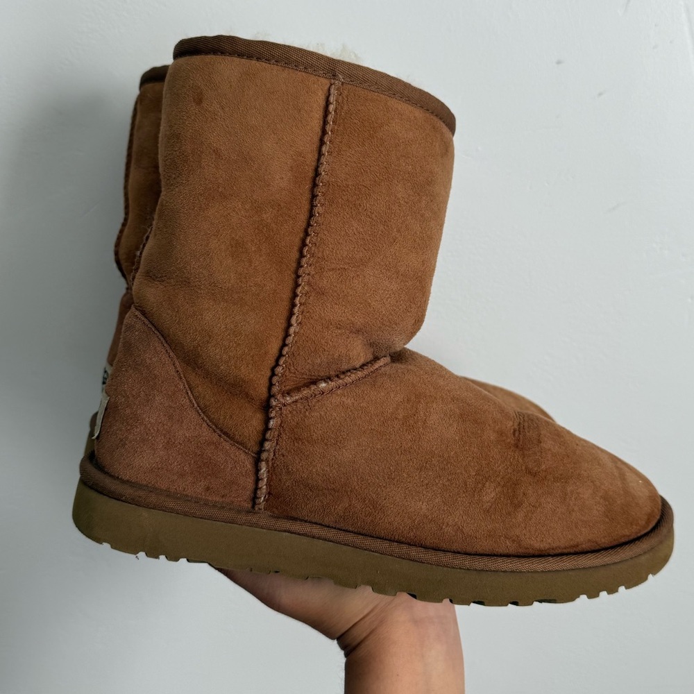 UGG Classic Short Chestnut Suede Shearling Boots Size 7 / EU 38 - Picture 3 of 10